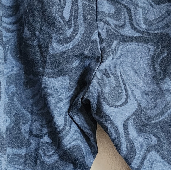 Arizona Jean Co. High Rise Crossover Waist Flared Leg Blue Tie Dye Legging Sz 3X - Picture 6 of 9